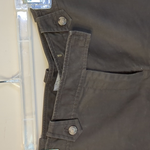 And Taylor Brown Capri Shorts Size 8 - Picture 2 of 4